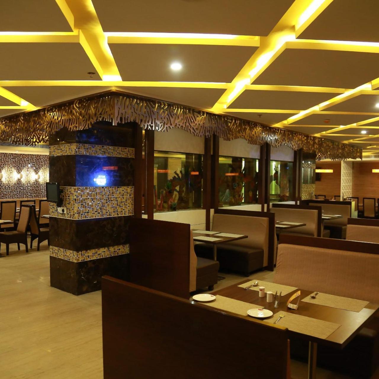 Hotel Svm Grand Medipally Hyderabad Eksteriør billede